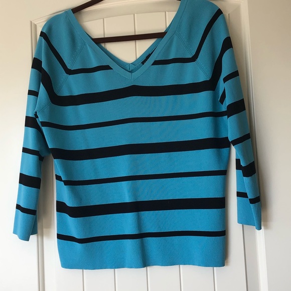 Apostrophe V Neck Black and Blue striped  Size XL. - Picture 2 of 8